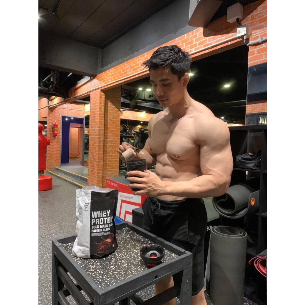 ภาพสินค้าV whey protein สูตรเพิ่มน้ำหนัก เสริมสร้างมวลกล้ามเนื้อ Vital Bulk Mass Gain Dark Chocolate ส่งฟรีเก็บเงินปลายทาง จากร้าน routine_product บน Shopee ภาพที่ 5