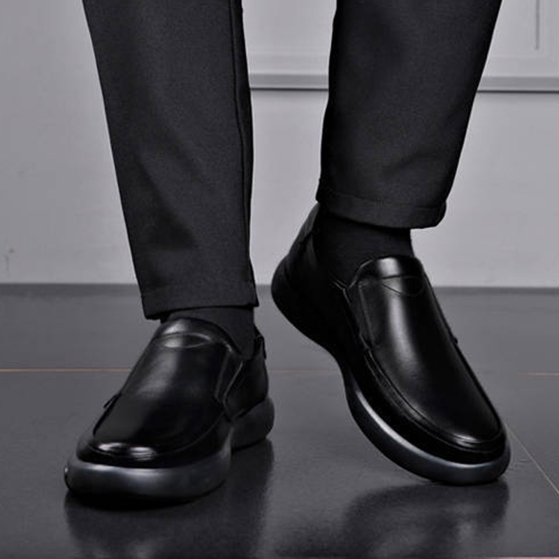 ภาพสินค้าIntelscore ผู้ชายรองเท้าหนัง รองเท้าลําลองพื้นนุ่มระบายอากาศได้ สไตล์ธุรกิจ รองเท้าขับรถ รองเท้าหนังผู้ชายธุรกิจ จากร้าน intelscore บน Shopee ภาพที่ 7