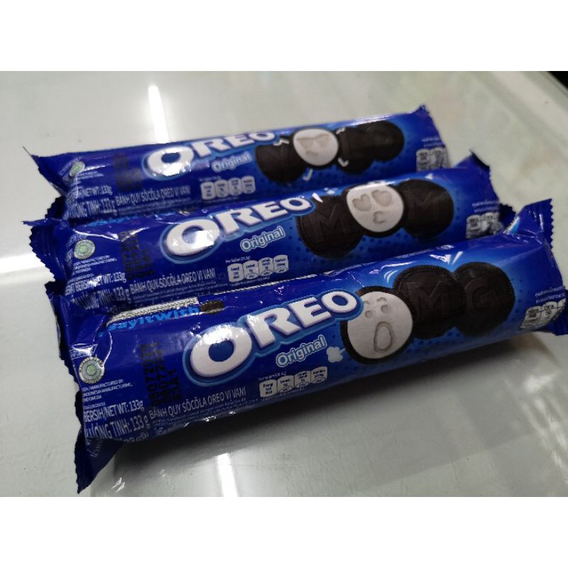 oreo-โอรีโอ้-คุ๊กกี้สอดไส้ครีม-ขนาด133กรัมครับ