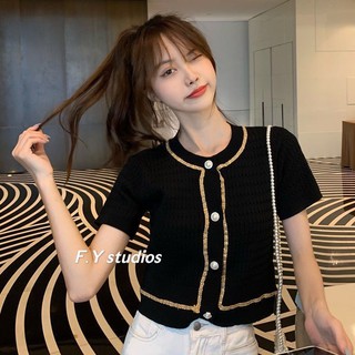 ภาพหน้าปกสินค้า𝙁.𝙔 𝙨𝙩𝙪𝙙𝙞𝙤𝙨 🌟 พร้อมส่ง🌟เสื้อไหมพรม​แขน​สั้น​ ดีเทลสวยหรูมีระดับ กระดุมหน้า งานสวยมาก NO.49 ที่เกี่ยวข้อง