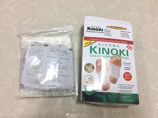 ภาพขนาดย่อของภาพหน้าปกสินค้าพร้อมส่ง 1 กล่อง 5 คู่ kinoki แผ่นแปะเท้า และ น้ำยาปรับผ้านุ่ม จากร้าน wanatchaporn.p บน Shopee ภาพที่ 6