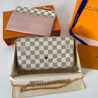 กระเป๋า​สะพาย​ข้าง​แบรนด์​ Louis​ Vuitton
