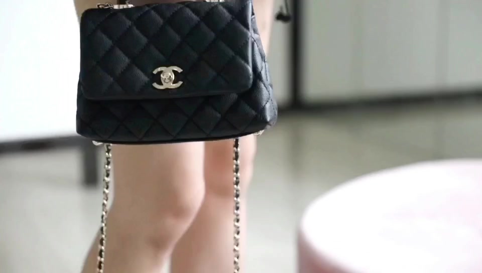 ชาแนล-chanel-mini-flip-bag-สุภาพสตรี-กระเป๋าสะพายไหล่