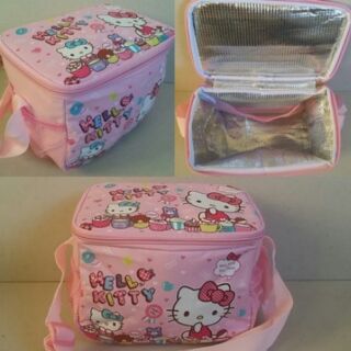 กระเป๋าสะพาย เก็บร้อนเย็น ลาย คิตตี้ Kitty ด้านในเป็น ฟรอย ค่ะ ขนาด 8.5x5x6 นิ้ว