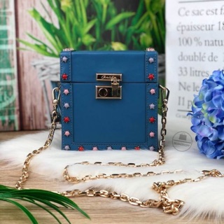 CHARLES &amp; KEITH EMBELLISHED LEATHER BOXY BAG สีห้า