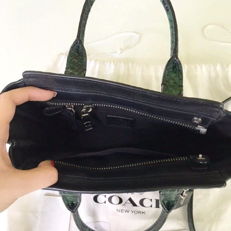 กระเป๋า-coach-swagger-21-แท้-100-สีเขียว