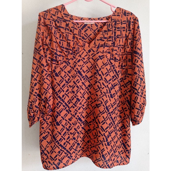 รหัสส098-เสื้อ-อก-42นิ้ว-สีส้ม-พิมพ์ลาย-ผ้าหางกระรอก-ใส่ทำงาน-แฟชั่นผู้ใหญ่-ไซส์ใหญ่