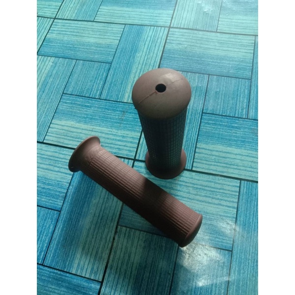 brown-handle-grip-set-best-seller-for-honda-dream-ca77-ca72-c77-c72-ปลอกแฮนด์-สีน้ำตาล-สินค้าคุณภาพดี