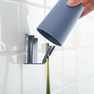 ที่แขวนแก้วน้ำ ที่แขวนแปรงสีฟัน (แบบย้ายที่ได้,สินค้าไม่รวมแก้วน้ำ) ที่คว่ำแก้วน้ำ อุปกรณ์ห้องน้ำ ตะขอแขวนในห้องน้ำ