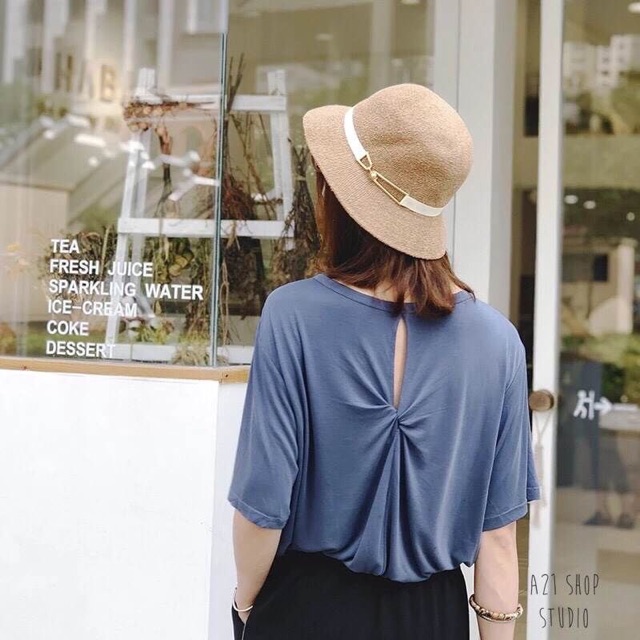 เสื้อยืดแขนสั้นดีเทลเย็บบิดเกลียวด้านหลัง-แบบเก๋คะ-ผ้า-rayon-spandex-brand-a21shop