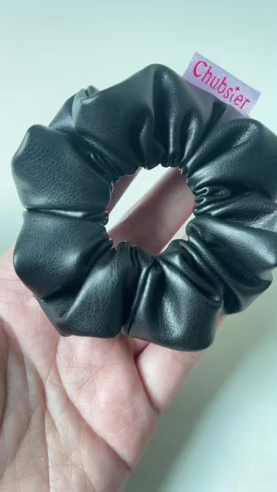 black-หนัง-pu-scrunchie-ยางมัดผม-จิ๋ว-ผ้าหนังพียู