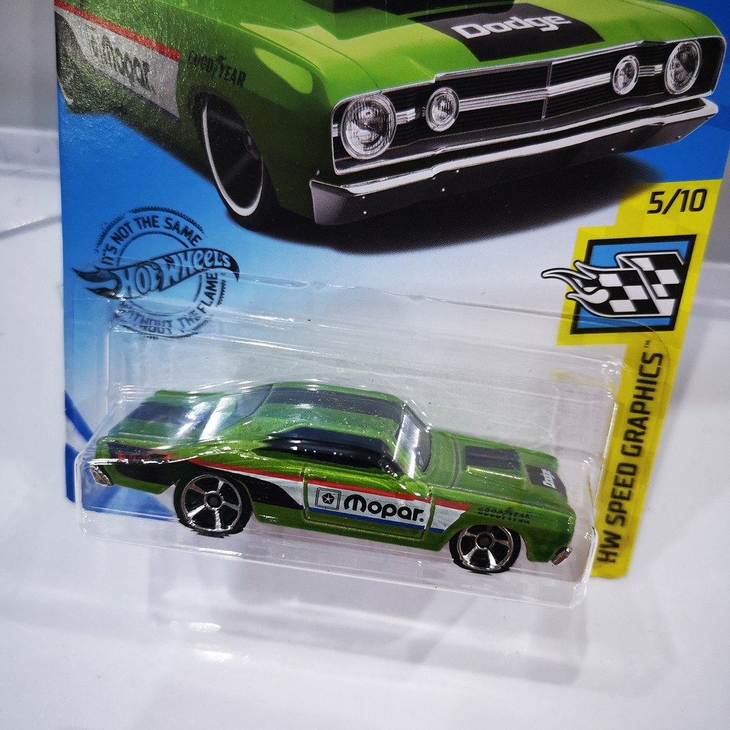 รถโมเดล-รถเหล็ก-รถของเล่น-hotwheels-68-dodge-dart