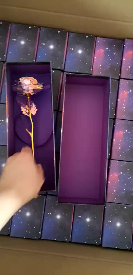 ดอกกุหลาบประดิษฐ์-ฟอยล์สีทอง-พร้อมกล่อง-เหมาะกับของขวัญวันเกิด-วันวาเลนไทน์