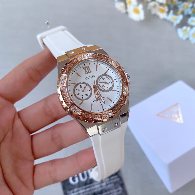 สด-ผ่อน-นาฬิกา-สายยางขาว-38-มิล-u1053l2-guess-womens-stainless-steel-stain-resistant-silicone-watch