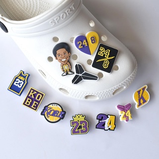 Jibitz NBA Shoe Charms Kobe James Croc Jibbits Charm Basketball Jibits Crocks สําหรับผู้ชาย อุปกรณ์เสริมตกแต่งรองเท้า