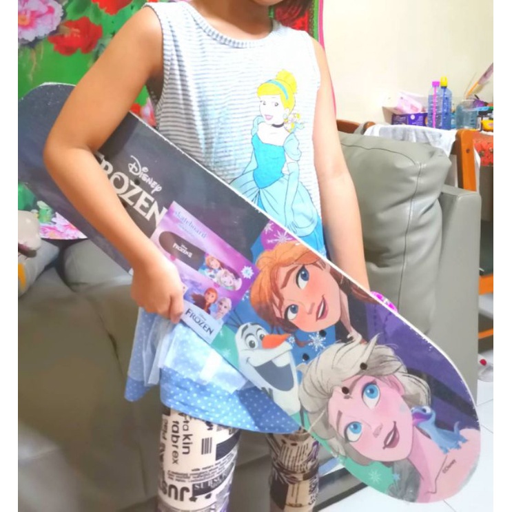 สเก็ตบอร์ด-เอลซ่า-แอนนา-frozen