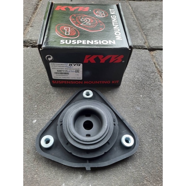 KYB Gas-a-Just Front Shock | Ford E Series Econoline/Excursion (07/00-05) (KG5497) main image 0