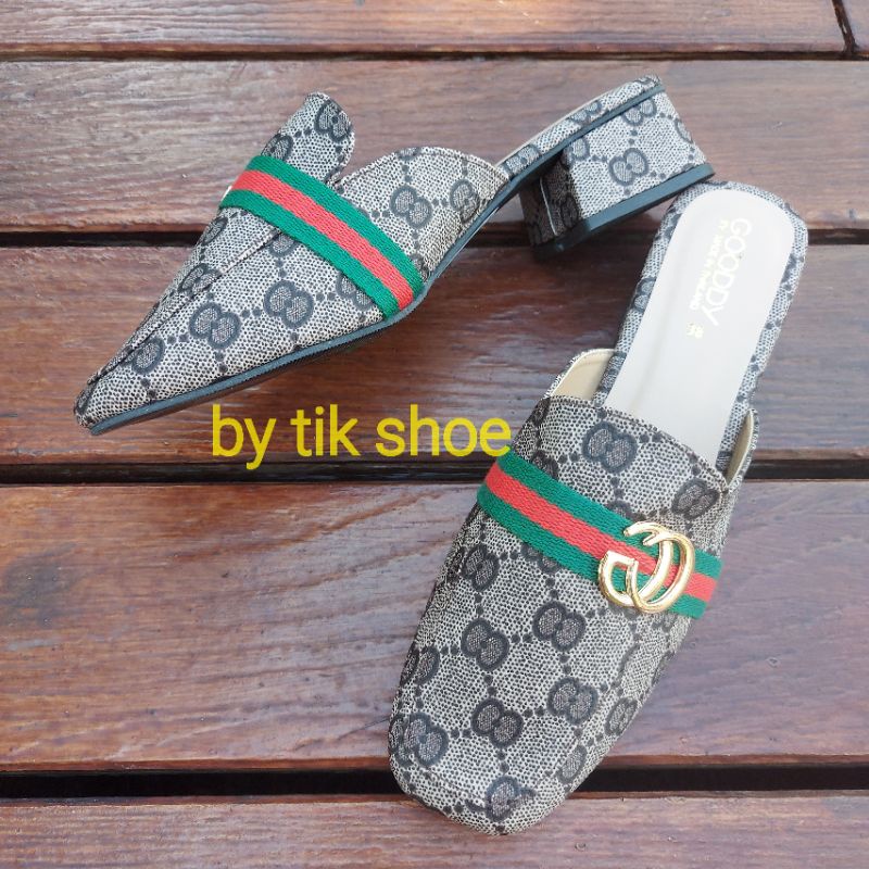 เก็บปลายทาง-พร้อมส่ง-รองเท้าเปิดส้น-ลายgg-โดนน้ำได้-ส้นสี่เหลี่ยมสูง-1-5-นิ้ว-ไซส์-36-41