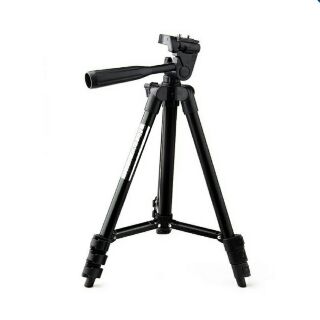 ภาพขนาดย่อของภาพหน้าปกสินค้าขาตั้งกล้อง Tripod รุ่น TF-3120 สีดำ แถมฟรีตัวหนีบมือถือ จากร้าน su_suapa_plaza บน Shopee