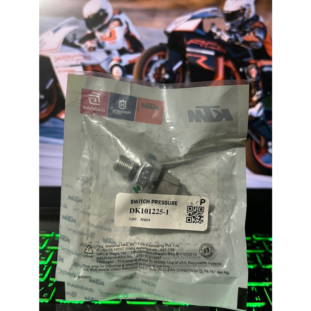 Oil Pressure Sensor เซนเซอร์แรงดันน้ำมันเครื่อง KTM DUKE/RC200390