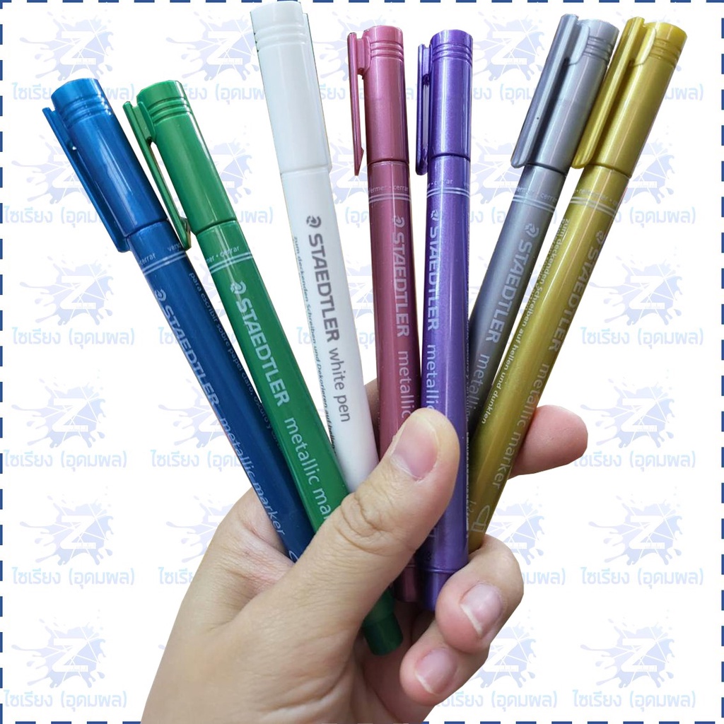 ราคาและรีวิวปากกา เขียนกระดาษดำ Staedtler Metallic Markers & White Pen หัว 1-2mm. รุ่น 8323