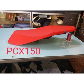 เบาะมอเตอร์ไซค์ PCX 150 สีแดงสด/แคมป์บางเมืองวัยรุ่นชอบจัดเลยค่ะ