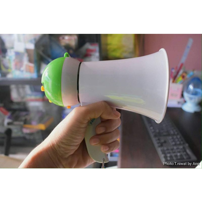 โทรโข่งขนาดพกพา-megaphone-พร้องส่งฟรีๆๆ