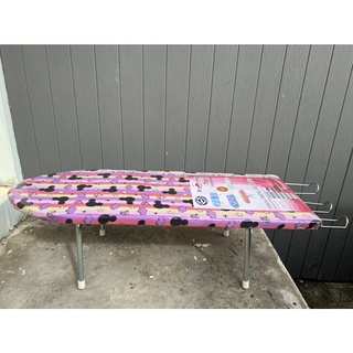 โต๊ะรีดผ้า ขาเหล็กแบบเตี้ย สีสันสวยงาม คละลายนะครับ ลายสวยทุกลาย ผ้าหนา สวย