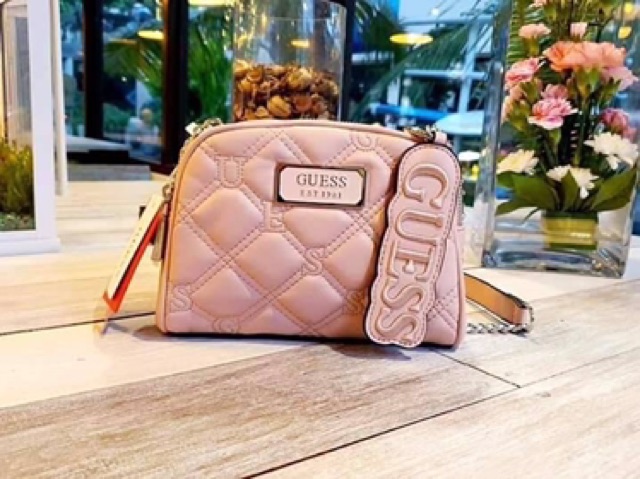 guess-อักษรใหญ่-สะพายข้าง-ราคาถูก