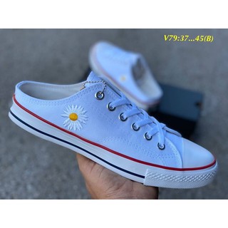 CONVERSE รองเท้าผ้าใบ สีขาวปักดอกไม้