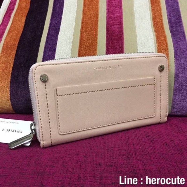 charles-amp-keith-long-wallet-ของแท้-ราคาถูก