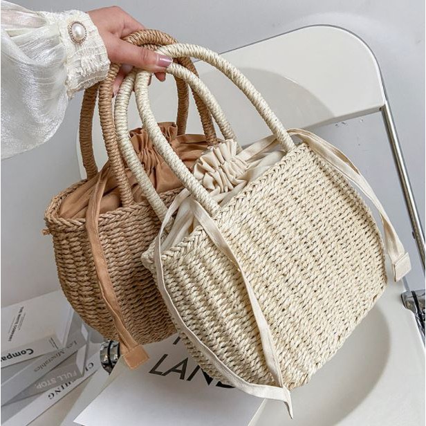 ภาพหน้าปกสินค้าBeach Straw Bag กระเป๋าสาน กระเป๋าสะพายข้าง (A04) จากร้าน vsoldsmile บน Shopee