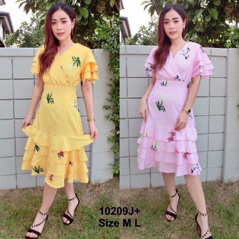 tw10209-dress-เดรสอกไขว้-ผ้าไหมอิตาลี่-มีซับในทั้งชุด-พิมลายกราฟฟิกดอกไม้-แขนระบายชั้นๆ-ช่วงกระโปรงระบายเป็นชั้นๆ