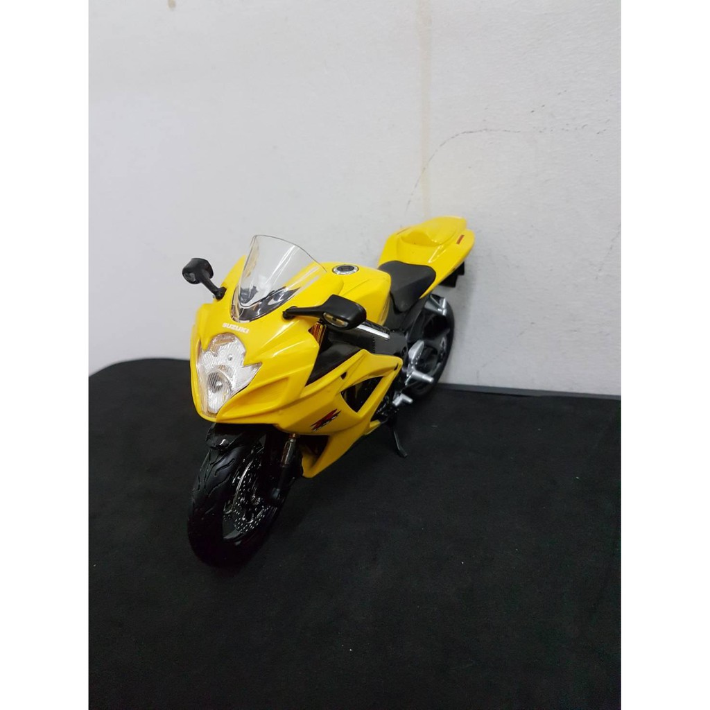 โมเดลรถมอเตอร์ไซค์-maisto-1-12-suzuki-gxs-r600-motorcycles-diecast-model-ทำจากเหล็ก-สัดส่วน-1-12-no-31152