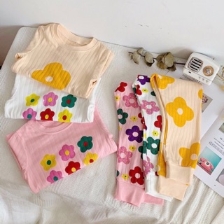 พร้อมส่ง ชุดนอนลายดอกไม้ มีกระดุมติดเสื้อกับกางเกง หมดกังวลลูกนอนดิ้น แล้วเสื้อเปิด