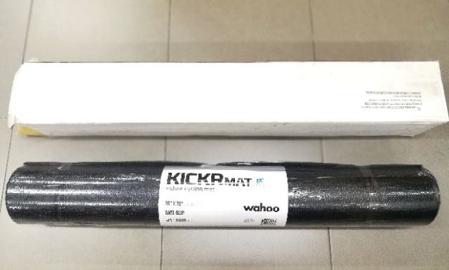 พรมยางรองเทรนเนอร์ปั่นจักรยาน-wahoo-kickrmat