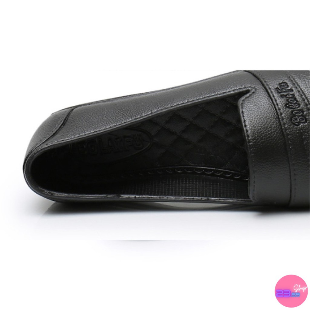 sale80-รองเท้าคัชชู-สีดำล้วน-พื้นยางนิ่มลายตาราง