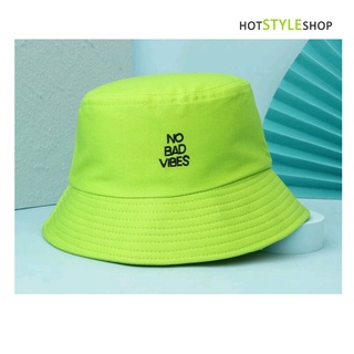 ภาพหน้าปกสินค้าหมวกบักเก็ตสีนีออน หมวกปีกกว้างสีเขียวมะนาว ปักลาย No Bad Vibes ที่เกี่ยวข้อง