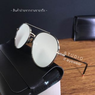 THOM BROWNE 01
AVIATOR SUNGLASSES

แว่นกันแดดทรงสวย เท่ มาครบ ใส่ได้ทั้ง ญ ช
ทรง oversize ใส่แล้วหน้าดูเล็ก เก็บทรงหน้า