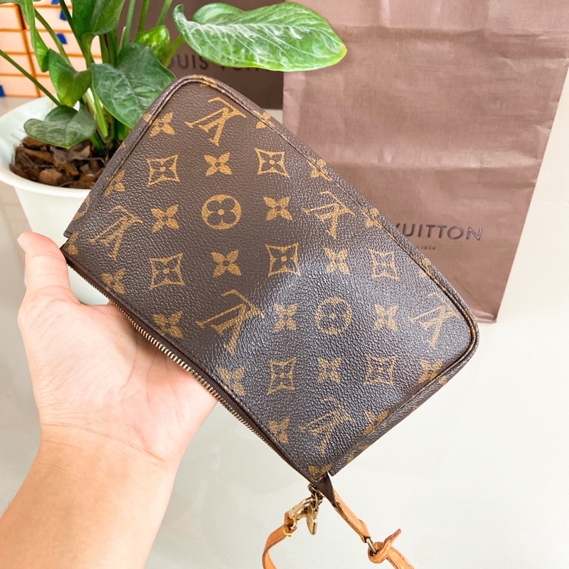 lv-พอชชช-ใบที่2-มือสองของแท้-ค่ะ