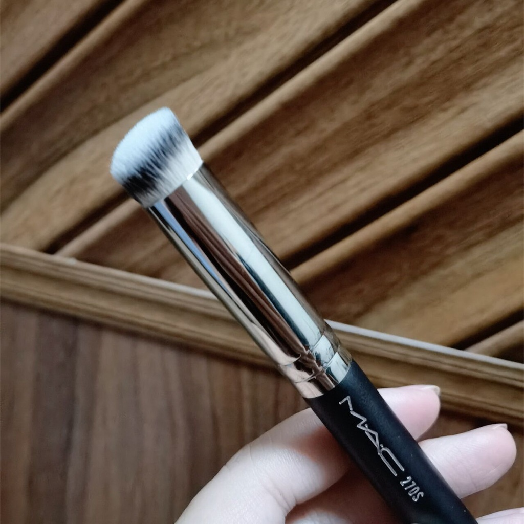 mac-makeup-brush-270s