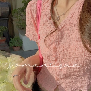 (6996) เสื้อครอปแขนสั้นมีกระดุมหน้าผ้าซีฟองย่น มี2สี