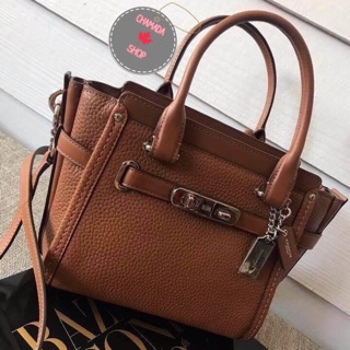 COACH SWAGGER 21 CARRYALL IN PEBBLE LEATHER