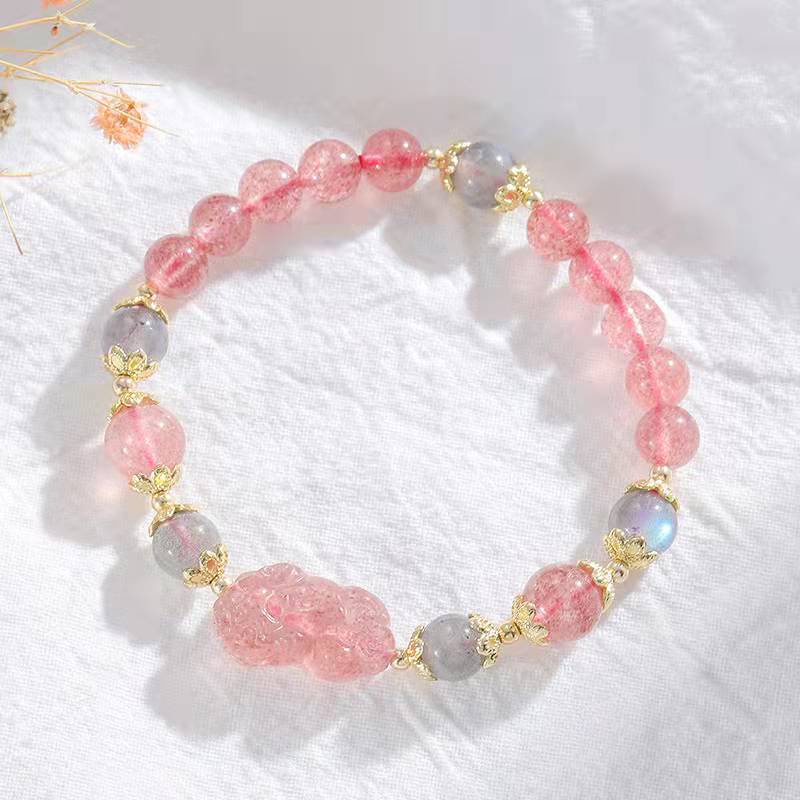 careuสร้อยข้อมือหินสตรอเบอรี่ควอตซ์-strawberry-quartz-และหินมูนสโตน-moon-stone-จี้น้องดวงจันทร์-ดาว-ความรัก