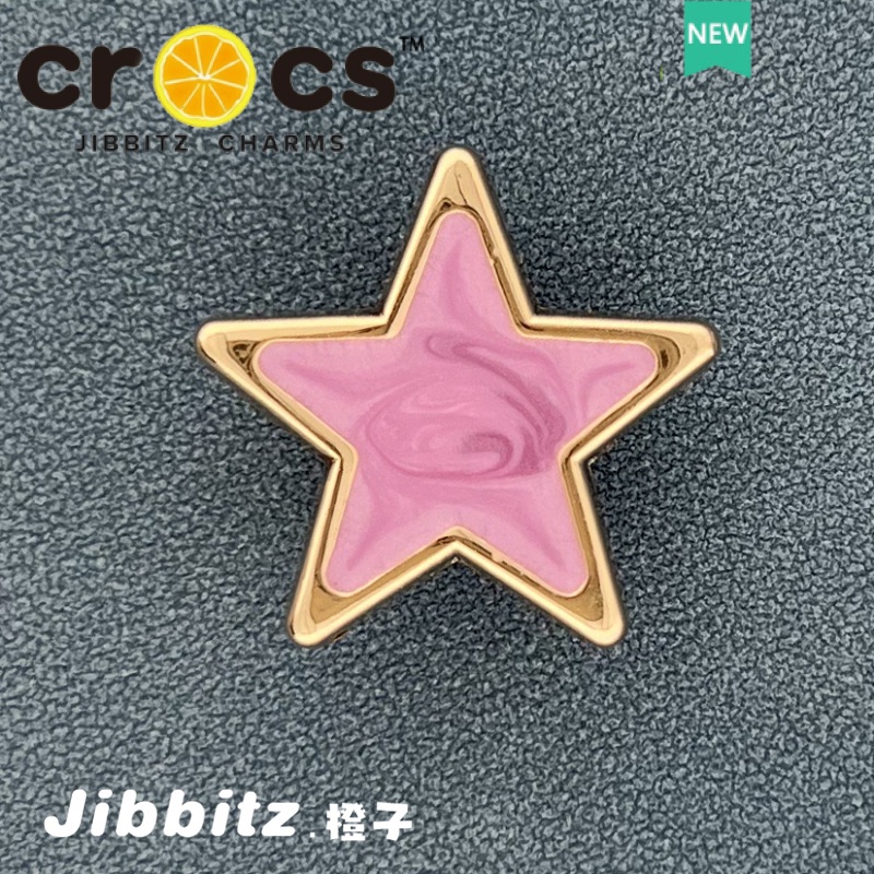 ภาพหน้าปกสินค้าCrocs jibbitz charms โลหะรองเท้าดอกไม้แฟชั่นที่ไม่ซ้ํากันตกแต่งรองเท้าดอกไม้หัวเข็มขัด crocs อุปกรณ์ตกแต่งด้านบน จากร้าน hongping121475.th บน Shopee