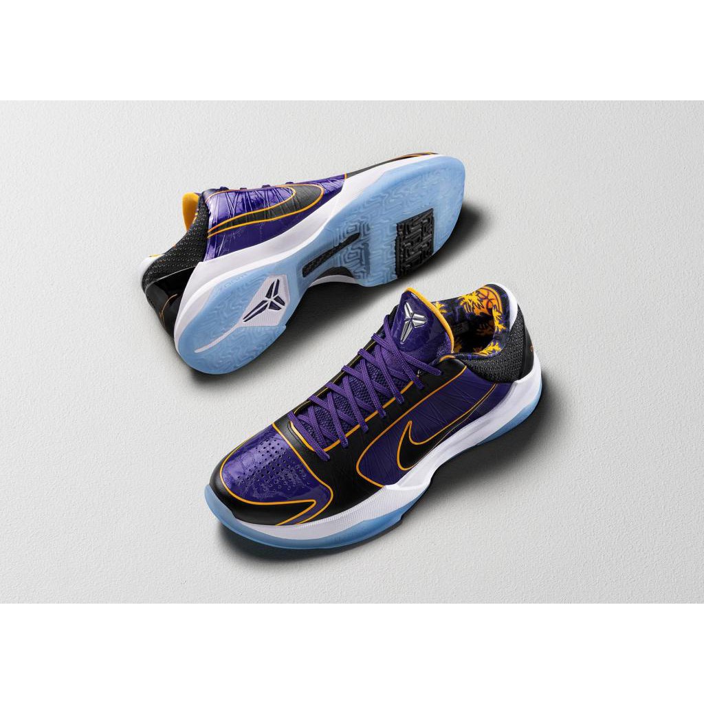 Champs kobe sale shoes