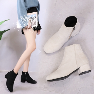 สินค้า รองเท้าบูทส้นสูงสำหรับผู้หญิง, รองเท้าบูทหุ้มข้อสีทึบสไตล์เกาหลี (ความสูง 4 ซม. 1.57 นิ้ว, หนังนิ่ม)