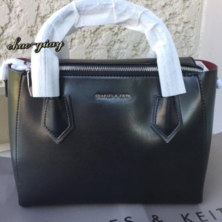 กระเป๋า charles &amp; keith แท้จากสิงคโปร์