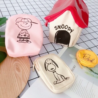 กระเป๋าPremium จากญี่ปุ่น🇯🇵 Snoopy Cosmetic Bag Set จากนิตยสารญี่ปุ่น เซตกระเป๋าเครื่องสำอางค์ 4 ใบ