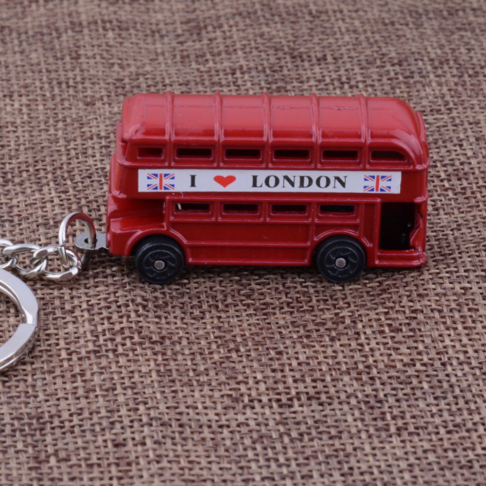 ภาพหน้าปกสินค้าGUADALUPE 1 Piece Key Chain Exquisite Key Holder Key Ring Red Bus Model Creative I Love London New Arrival Souvenir/Multicolor จากร้าน guadalupe.th บน Shopee